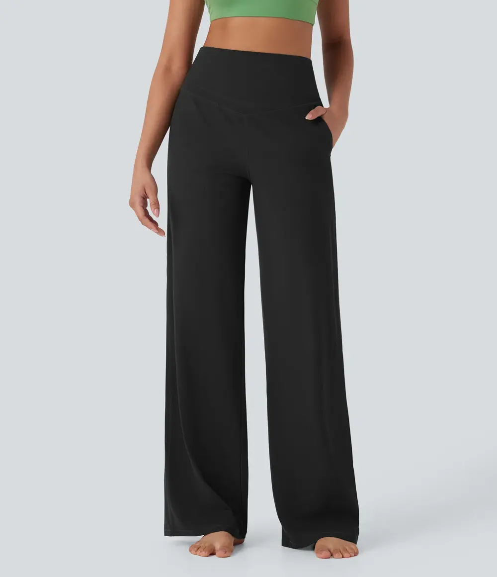 Straight-Leg Yoga Trousers in Black